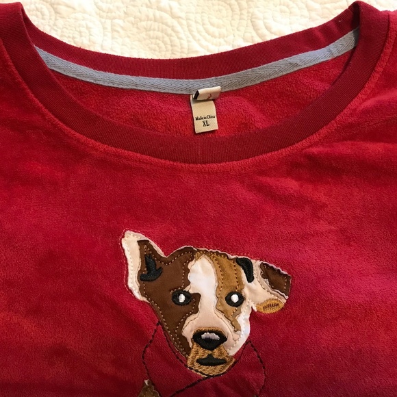 Lightweight soft red sweatshirt / top with cute puppy design by ED (XL) - Picture 3 of 15